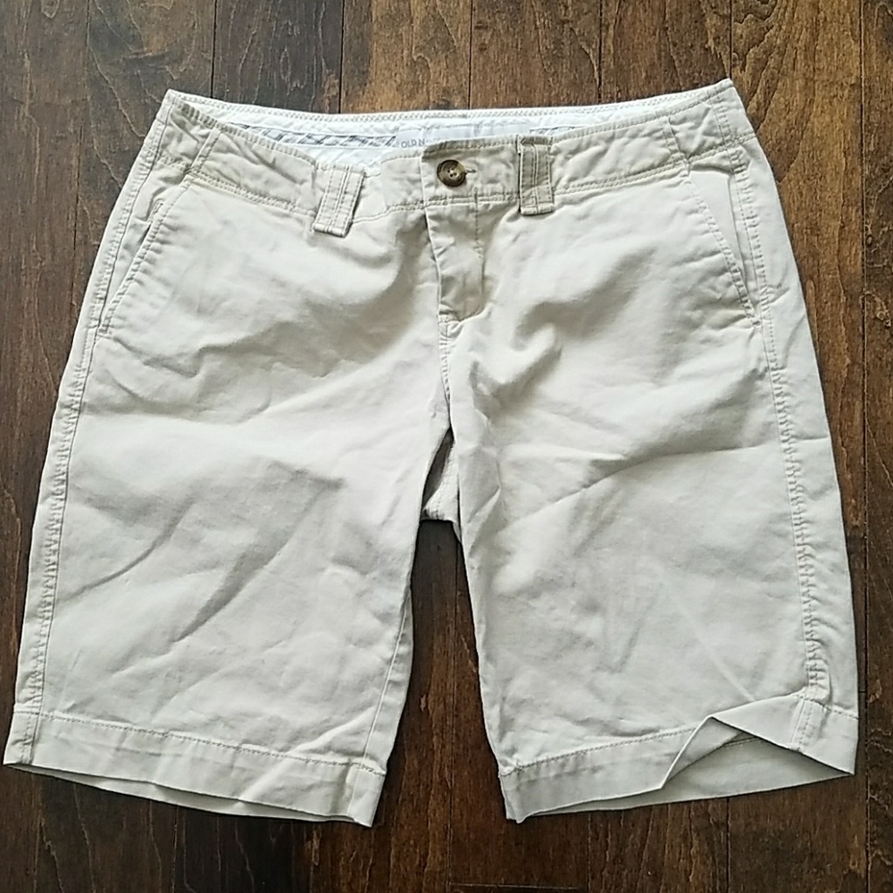 Old Navy khaki shorts